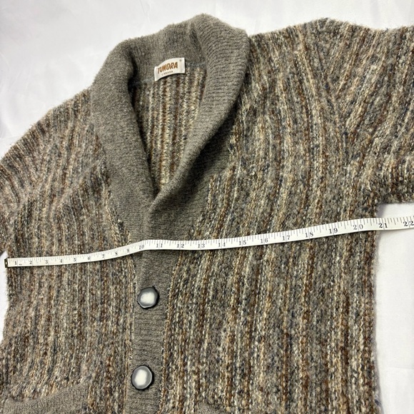 Vintage Tundra Men’s Large Grandpa Knit Pure Wool Cardigan Sweater Canadian Made - Picture 7 of 11